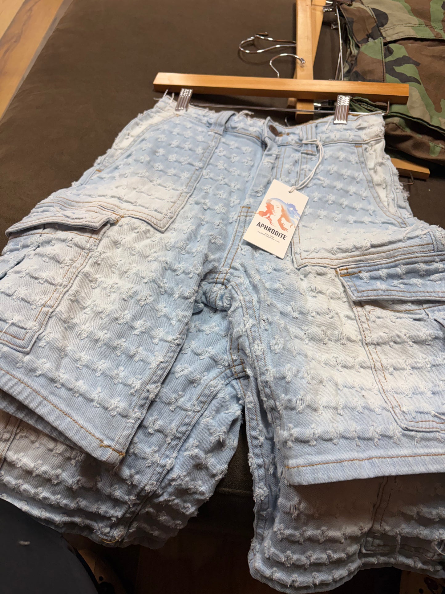 Cloud Drift Textured Cargo Shorts