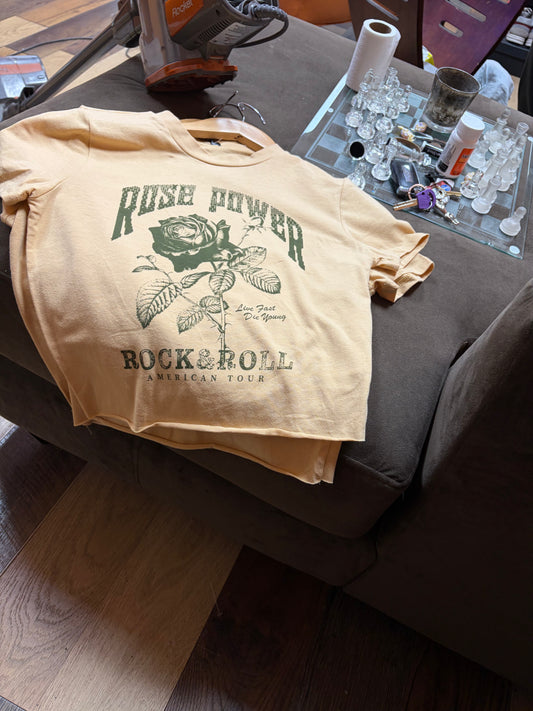 Sweet Rose crop tee