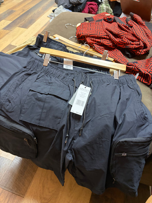 Big Pockets Black Shorts