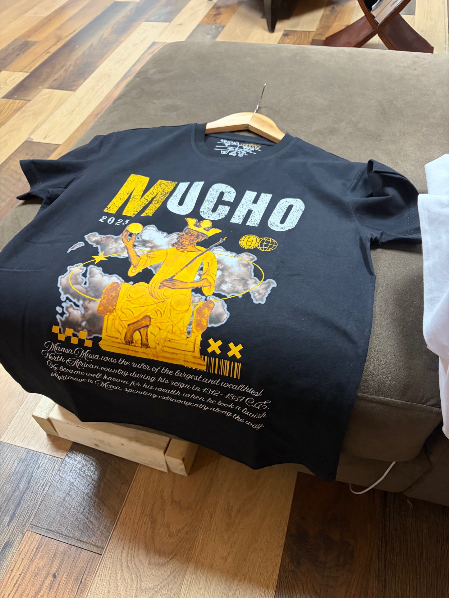 Black Mucho Tee